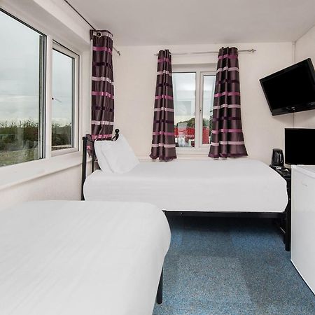 Chris'S Motel Стокенчерч Экстерьер фото