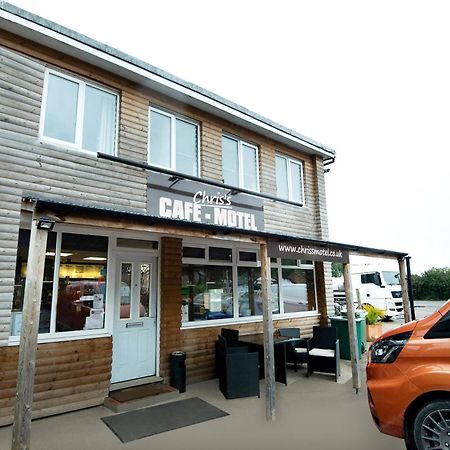 Chris'S Motel Стокенчерч Экстерьер фото
