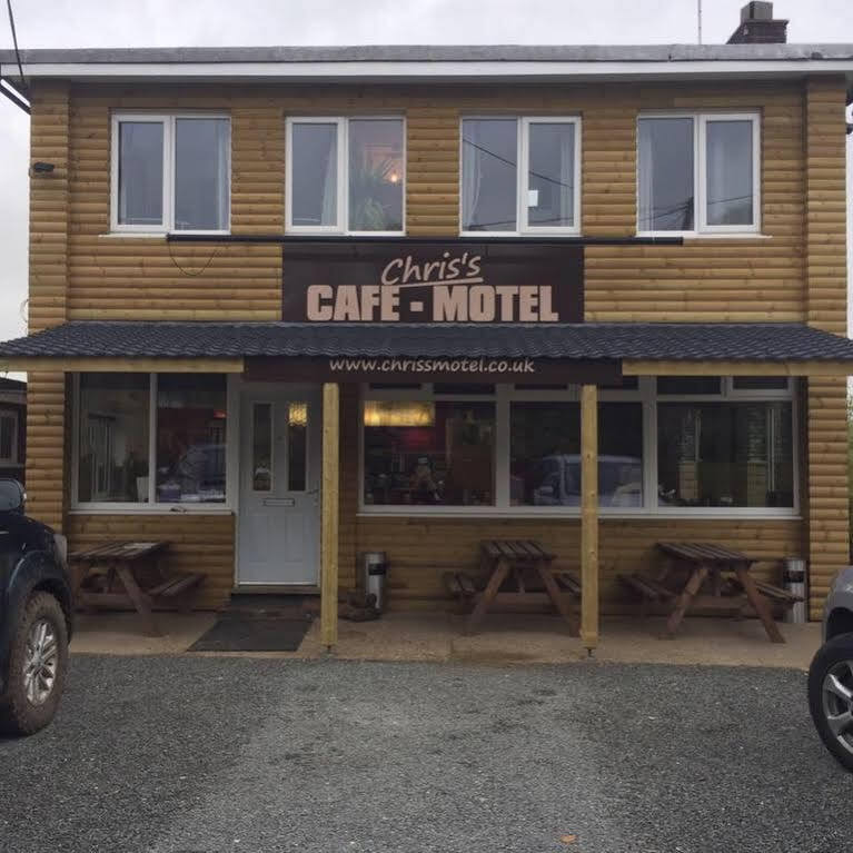 Chris'S Motel Стокенчерч Экстерьер фото